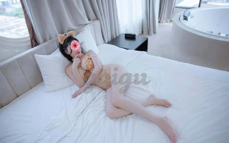 KHÁNH VY - Dâm nữ loli siêu yêu - Ngoan dâm chiều khách