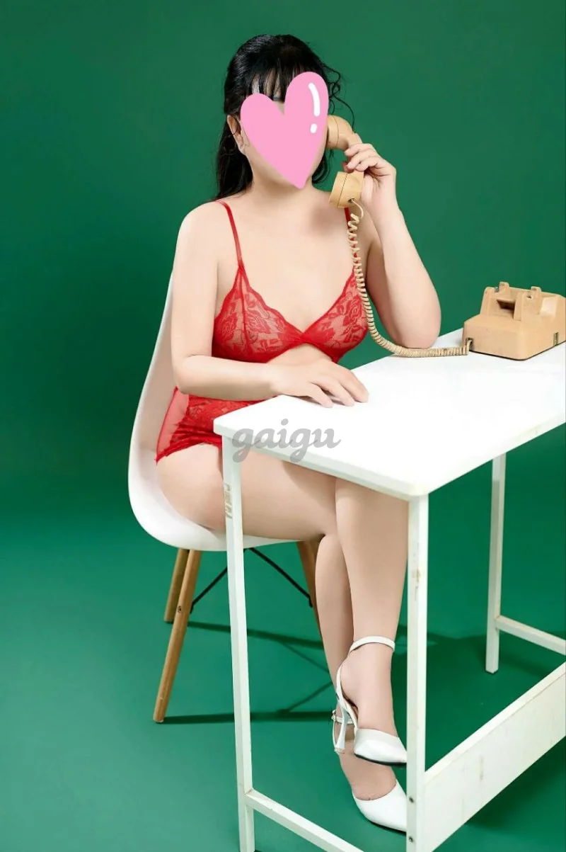 Bảo Ngọc_ Làm tình cực phê, chiều khách hết mình