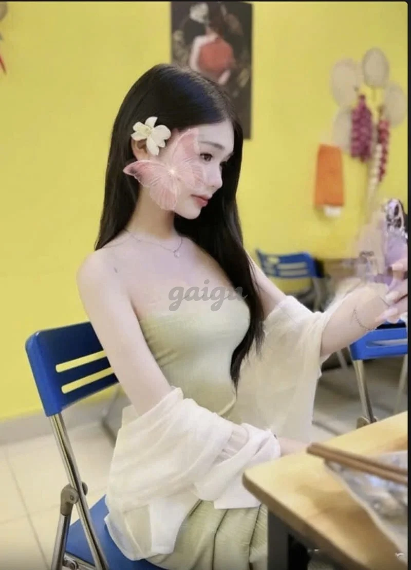 KIỀU TRANG ❤️❤️ VÚ TO ĐẸP CĂNG TRÀN