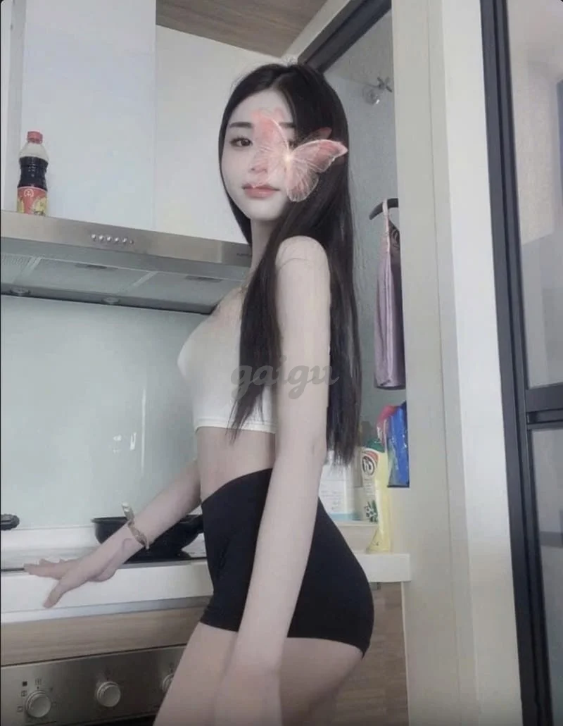 KIỀU TRANG ❤️❤️ VÚ TO ĐẸP CĂNG TRÀN