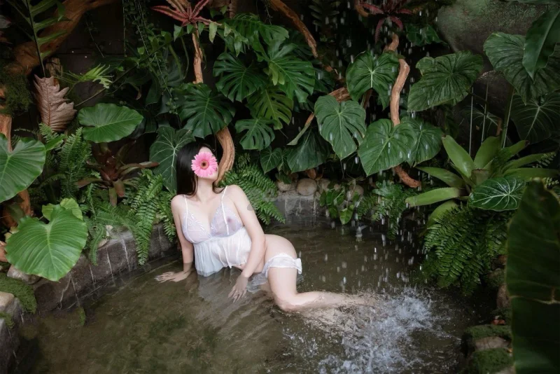 NEW TRÚC LINH DÁNG CAO DA TRẮNG,NGOAN HIỀN CHIỀU KHÁCH