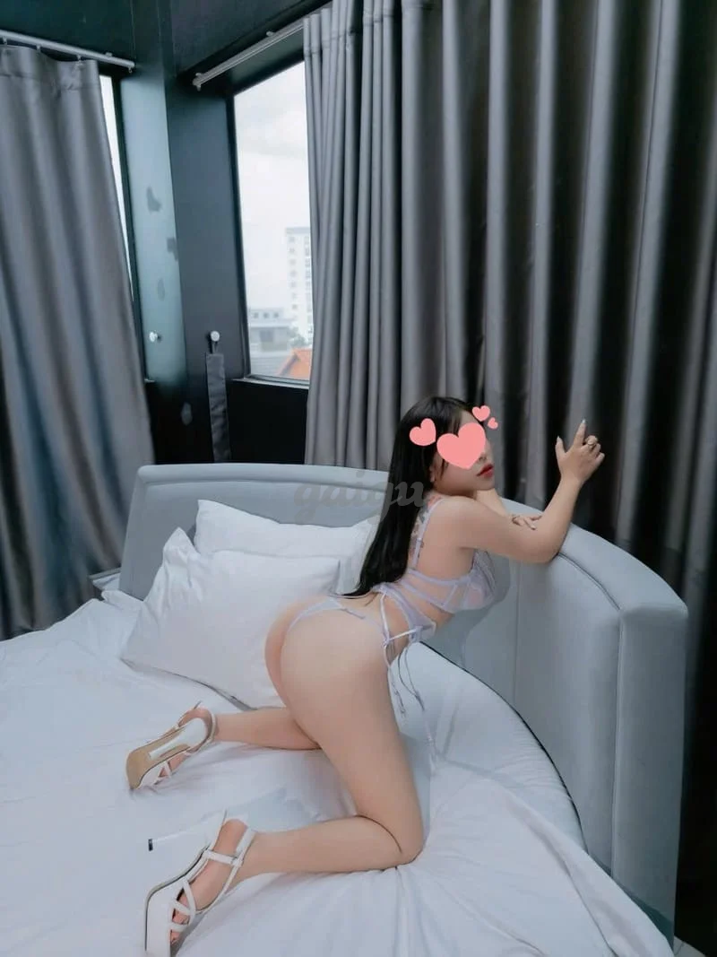BÉ BUN - CỰC PHẨM XINH XẮN TRẮNG TRẺO - DÂM DÂM LÀM TÌNH GOOD