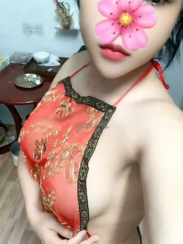 MY SÓI GÁI ĐẸP GIÁ RẺ, SẬP SÀN