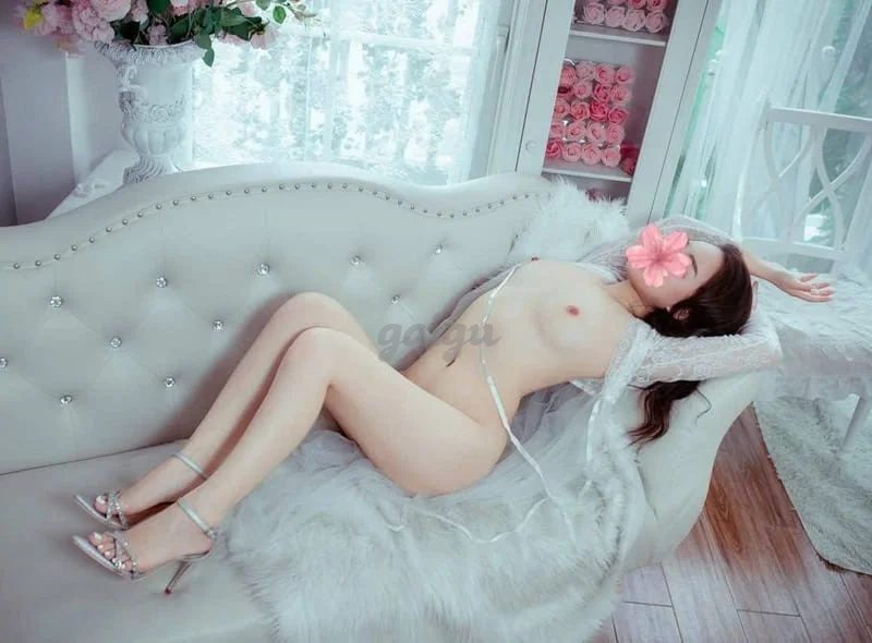 Nami - Em gái Loli Cực Xinh Xắn