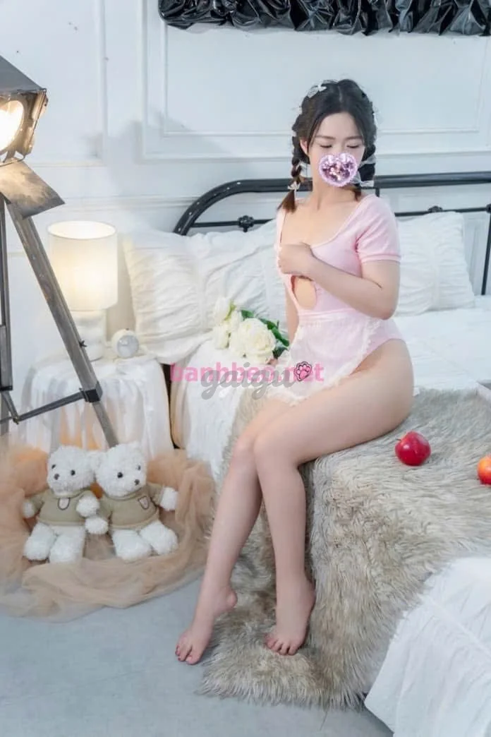 ❤️NGỌC TRINH❤️ CÔ BÉ ĂN HÀNG
