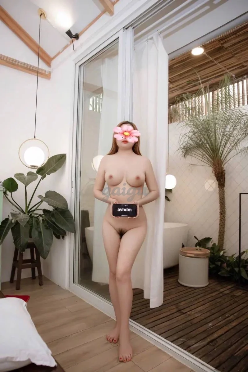 TREO BÍM gái xấu Nga chupy hàng múp dâm lồn đẹp chơi đã cực kỳ