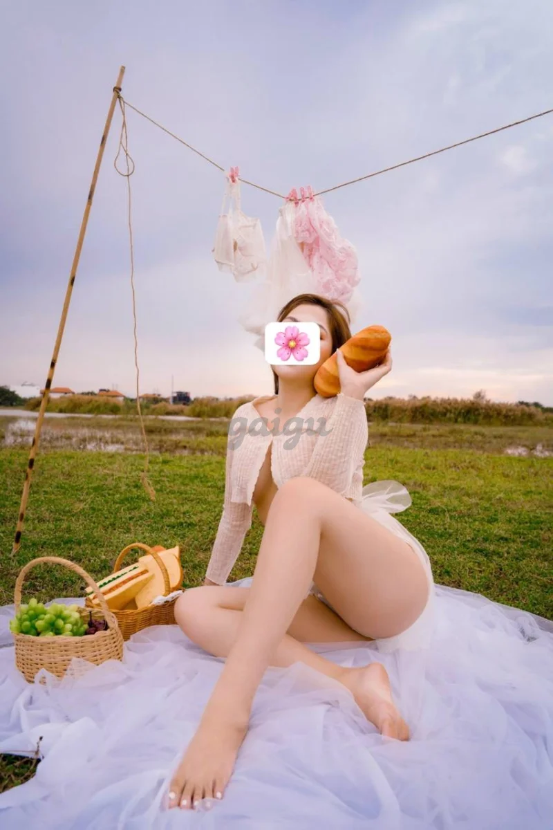 Bé thanh sexy đỉnh cao  của sex chiều khách hết mình