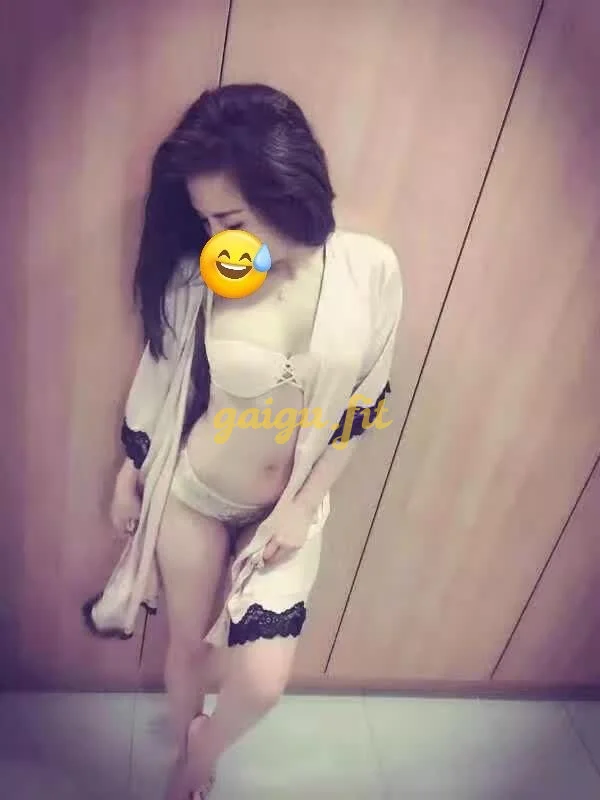 LY LY 🌸 EM MỸ NỮ CỰC KÌ NUÔNG CHIỀU KHÁCH DÁNG CỰC KÌ ĐẸP BÍM KHÍT RỊT ƯỚT NHẸP