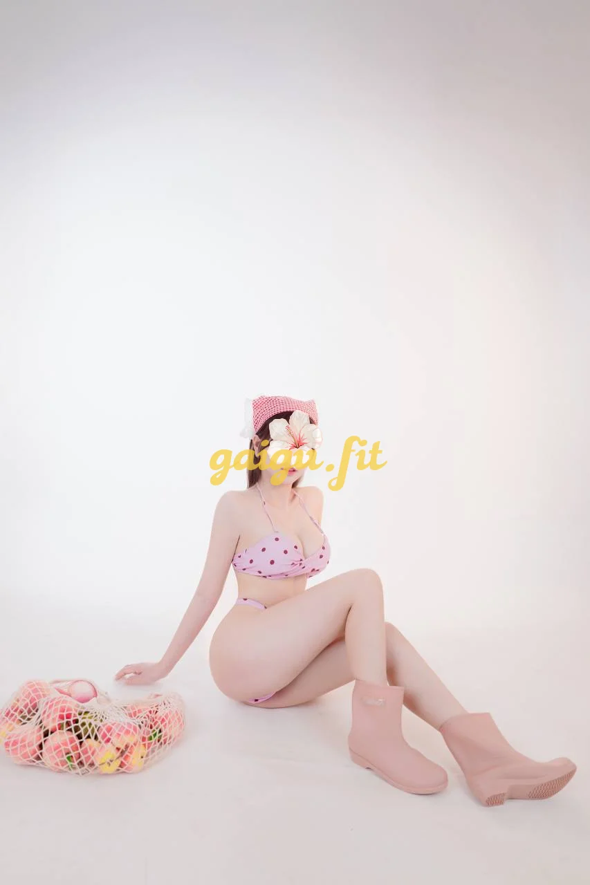 Thu Thủy  em xinh tươi ngoan chiều khách