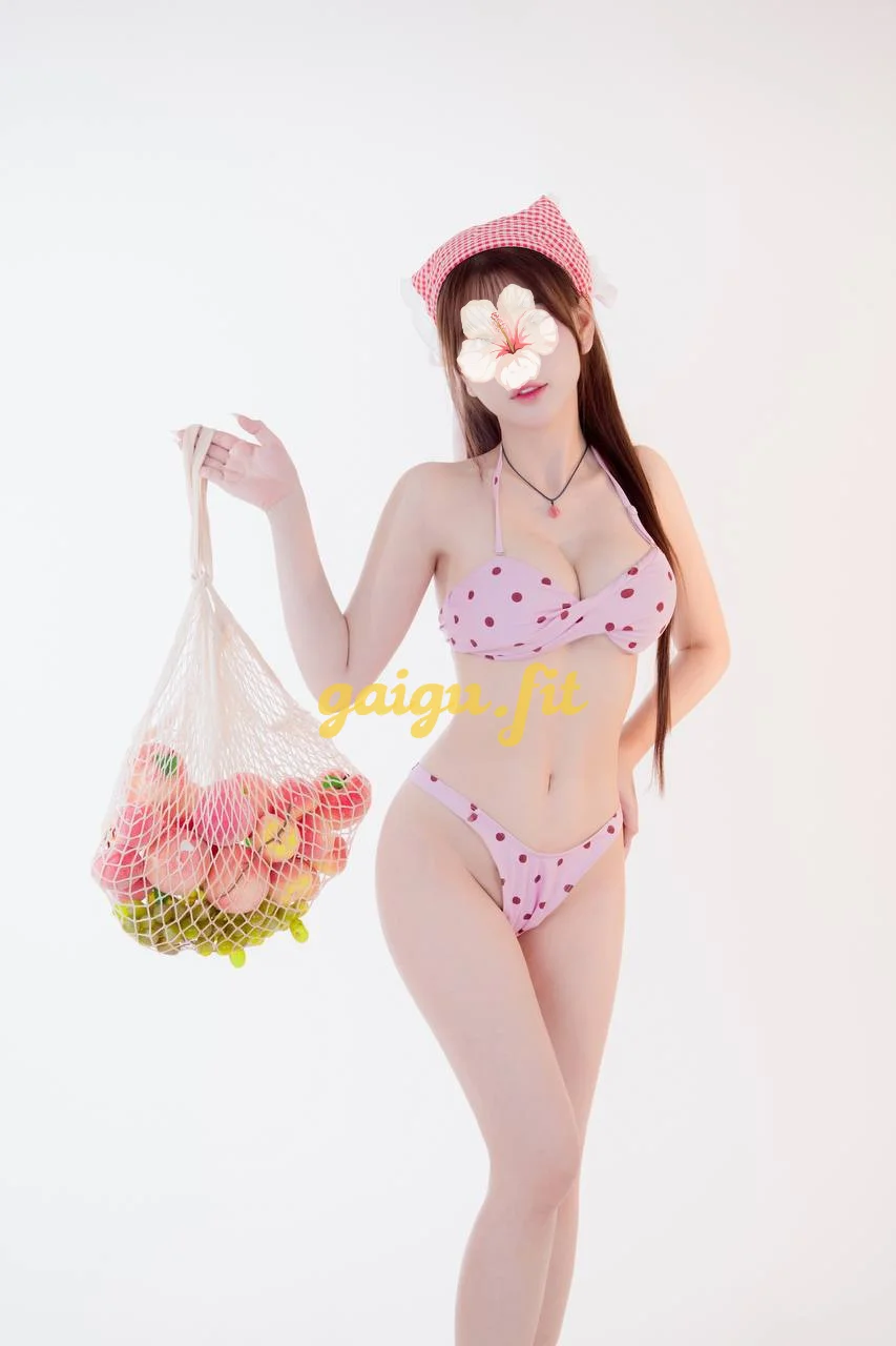 Thu Thủy  em xinh tươi ngoan chiều khách