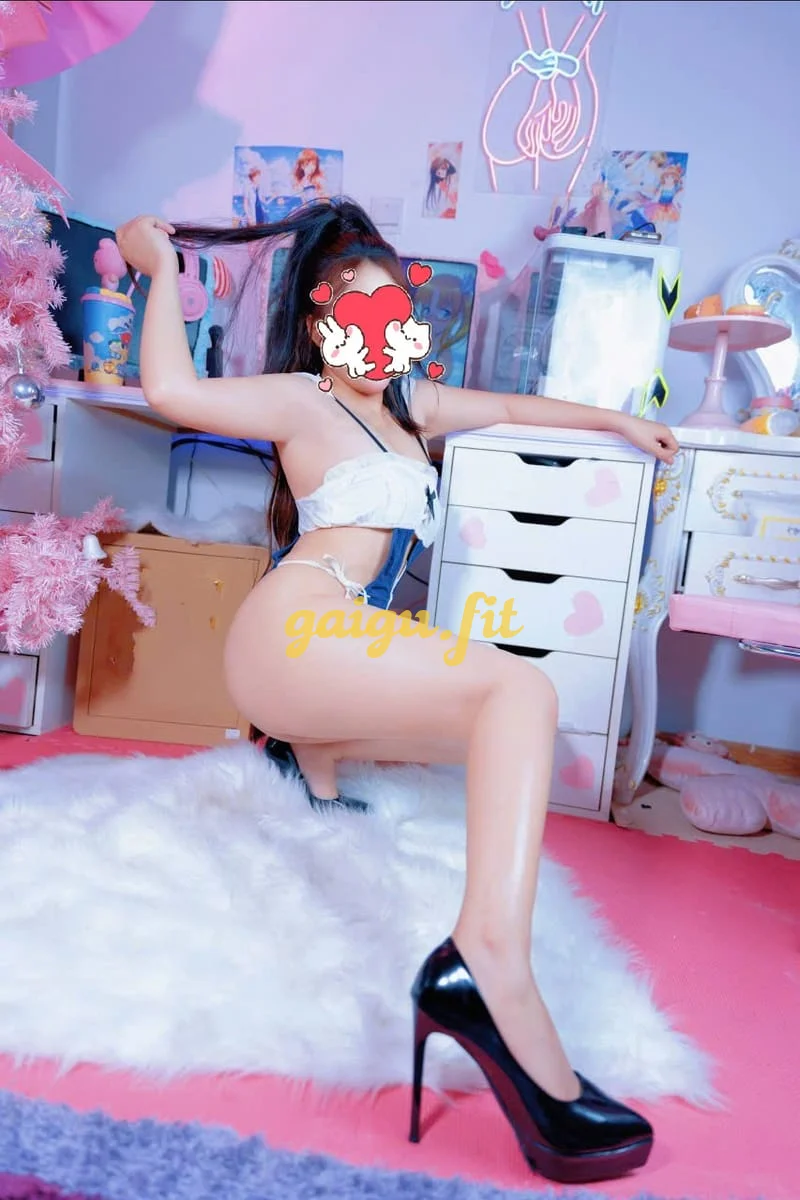 {} ❤️Thu Thuỷ❤️ Em gái 2k, da trắng, face cực xinh