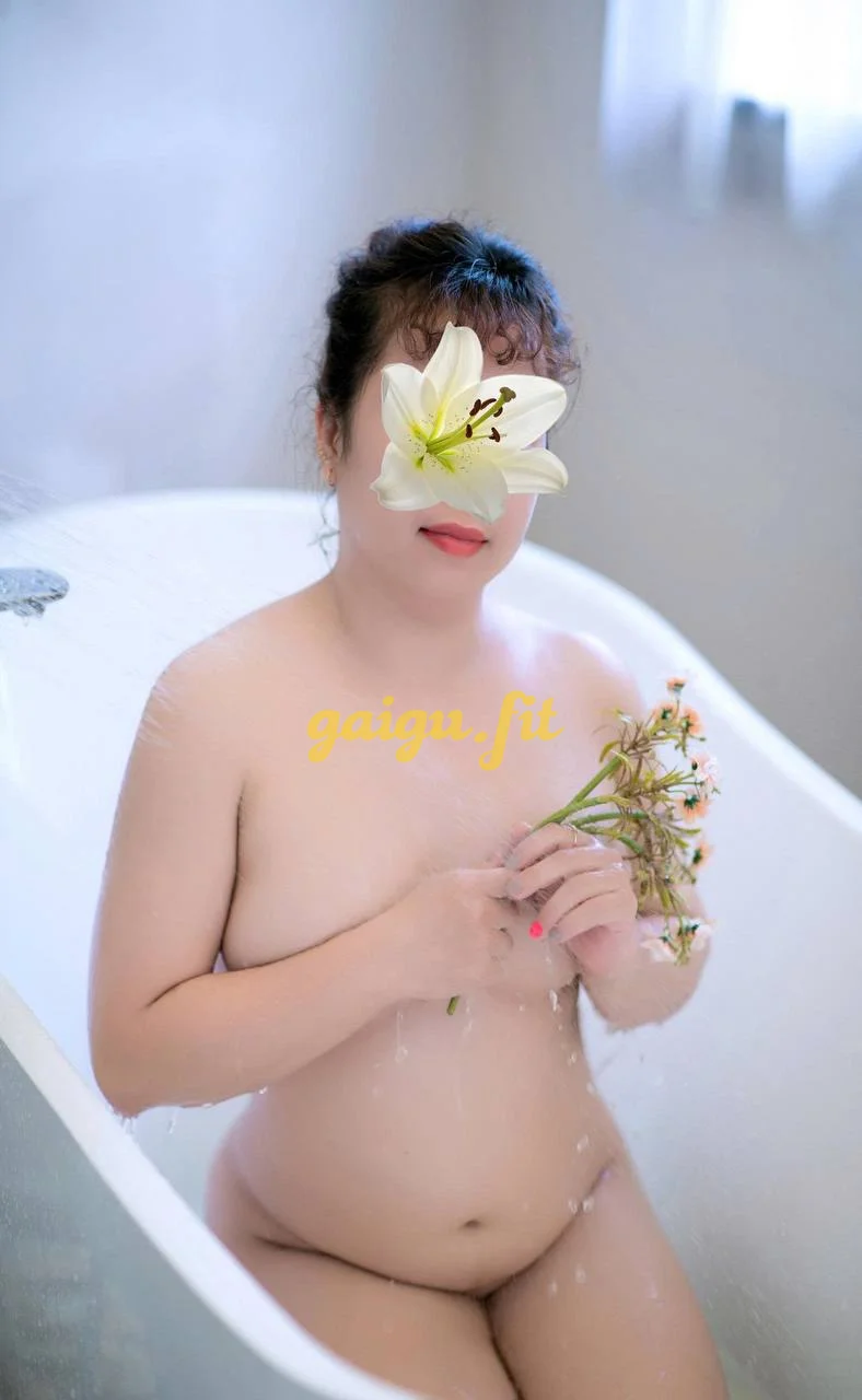 🍃Ngọc Trinh🍃 - SIÊU PHẨM HÀNG NGON BODY CHUẨN ĐẸP - DÂM -