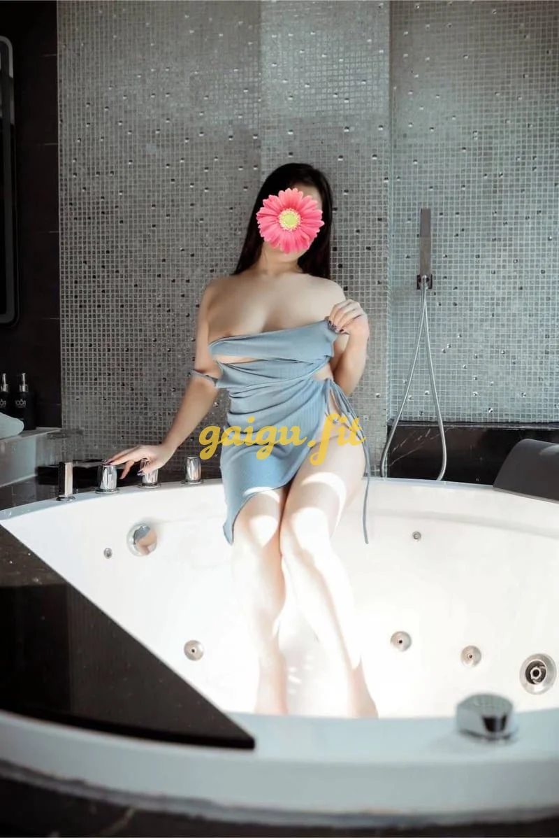 Nhã Kỳ - 2K5 Siêu Phẩm Mới Lớn, Em Gái Non Nớt Vô Đối