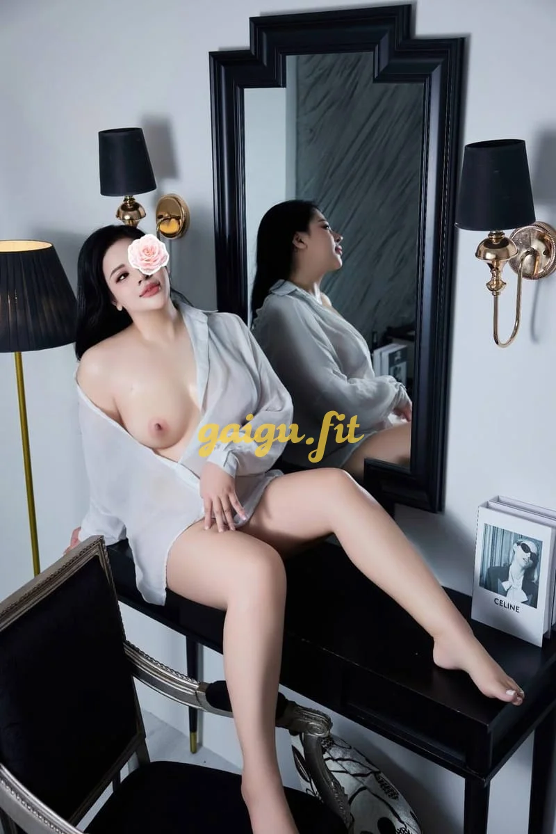 Ngọc Hà - Ngoan Hiền - Chiều Hơn Người Yêu