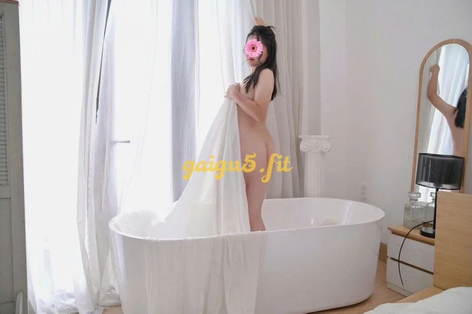 KHÁNH VY - Dâm thần nữ - Sexy dịu dàng - Chiều khách mê tơi