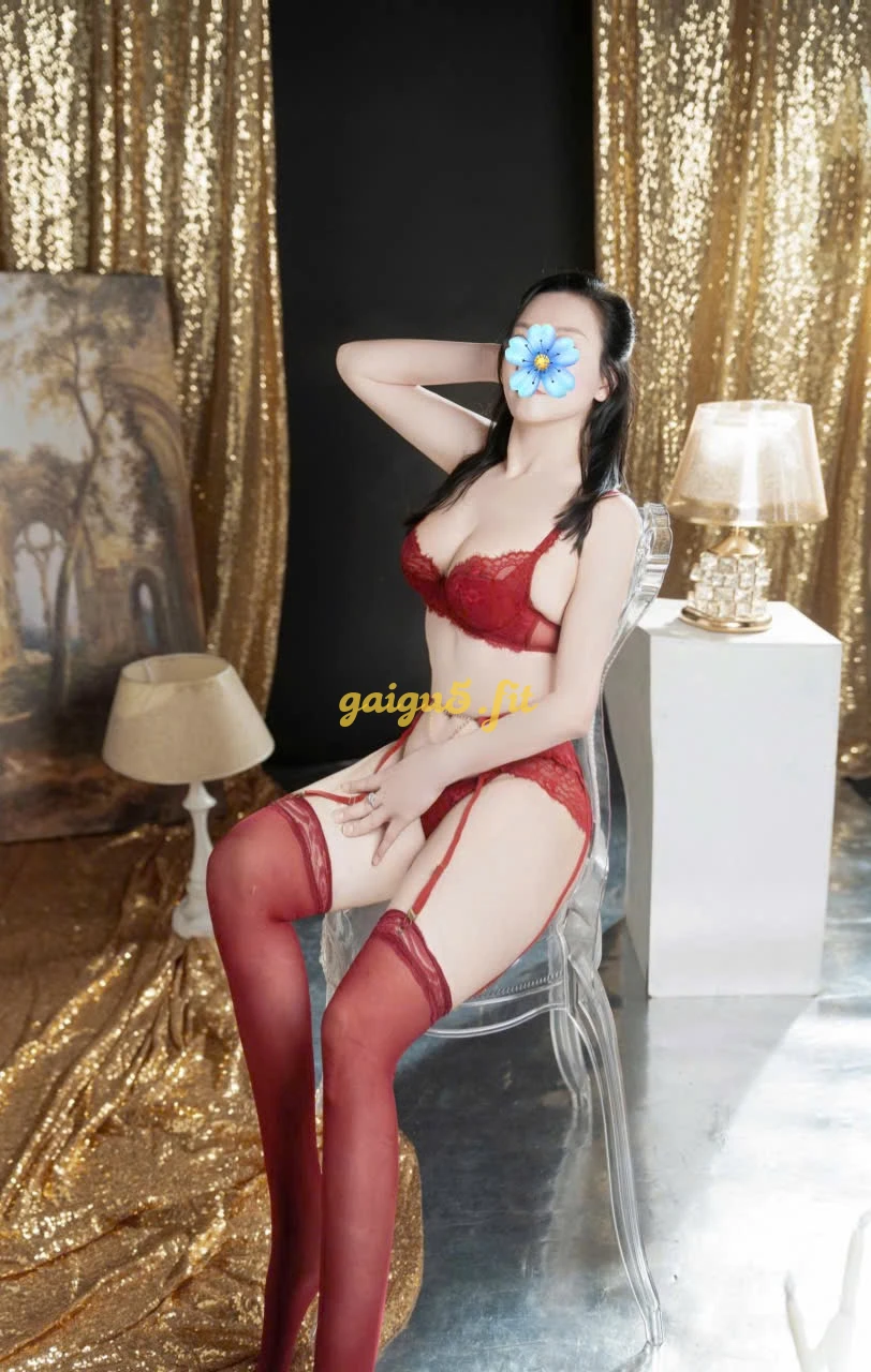 Linh Anh :XINH ĐẸP QUYẾN RŨ - BODY CĂNG MỌNG GỢI TÌNH - LÀM TÌNH CƯC KHÉO