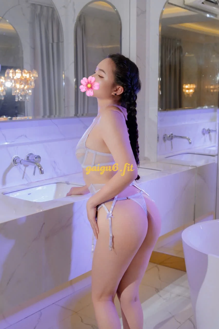 Trang moon ❤️ 2k3 Gái Đẹp Cực Xinh, Và Non,Body Tuyệt Đẹp