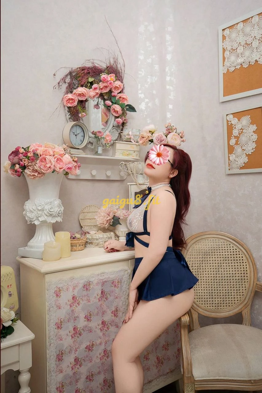 Ngọc Huyền Gái Xinh Nhiệt Tình, Phục Vụ Hết Mình Như Người Yêu