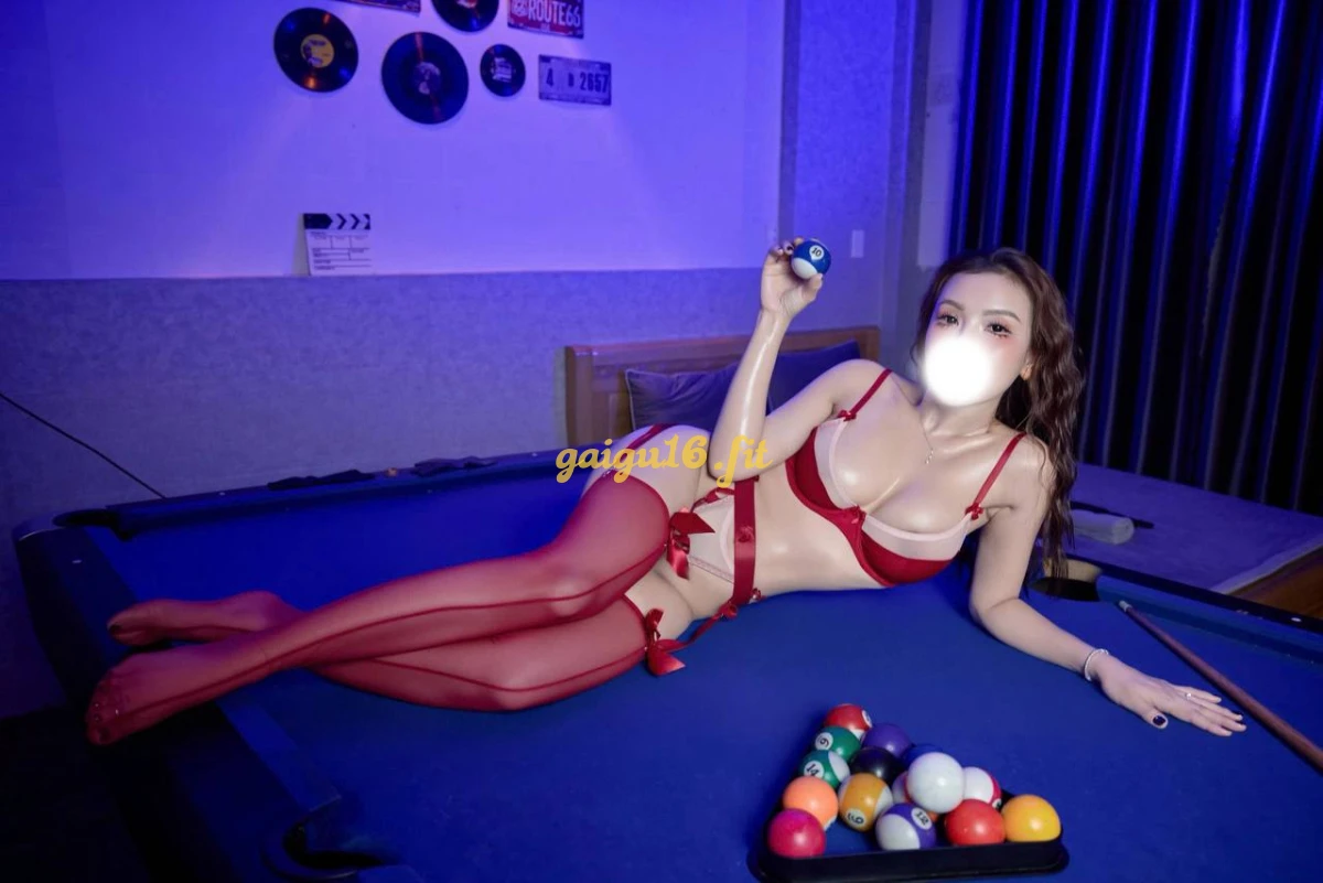 Hot ⭐ Emy Xinh Đẹp Phong Cách Phục Vụ Chuẩn Tình Nhân