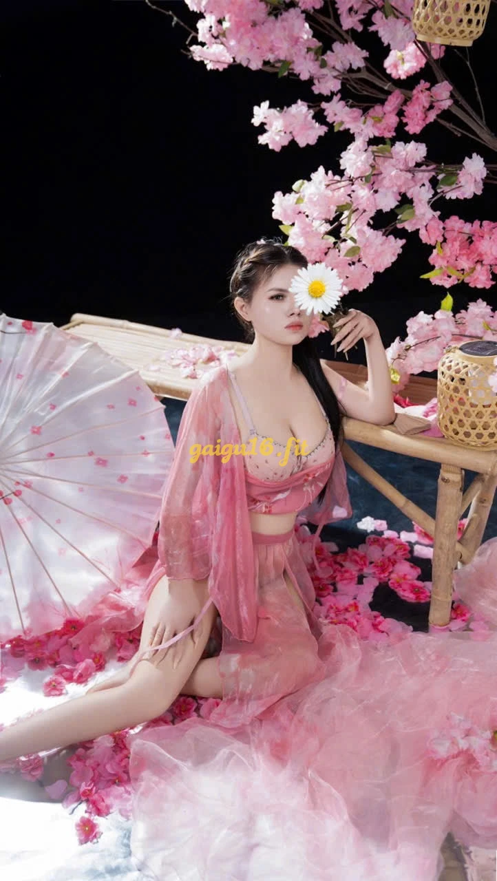 Phương Trinh:Dâm nữ vú to tình cảm - Dễ thương ngọt ngào