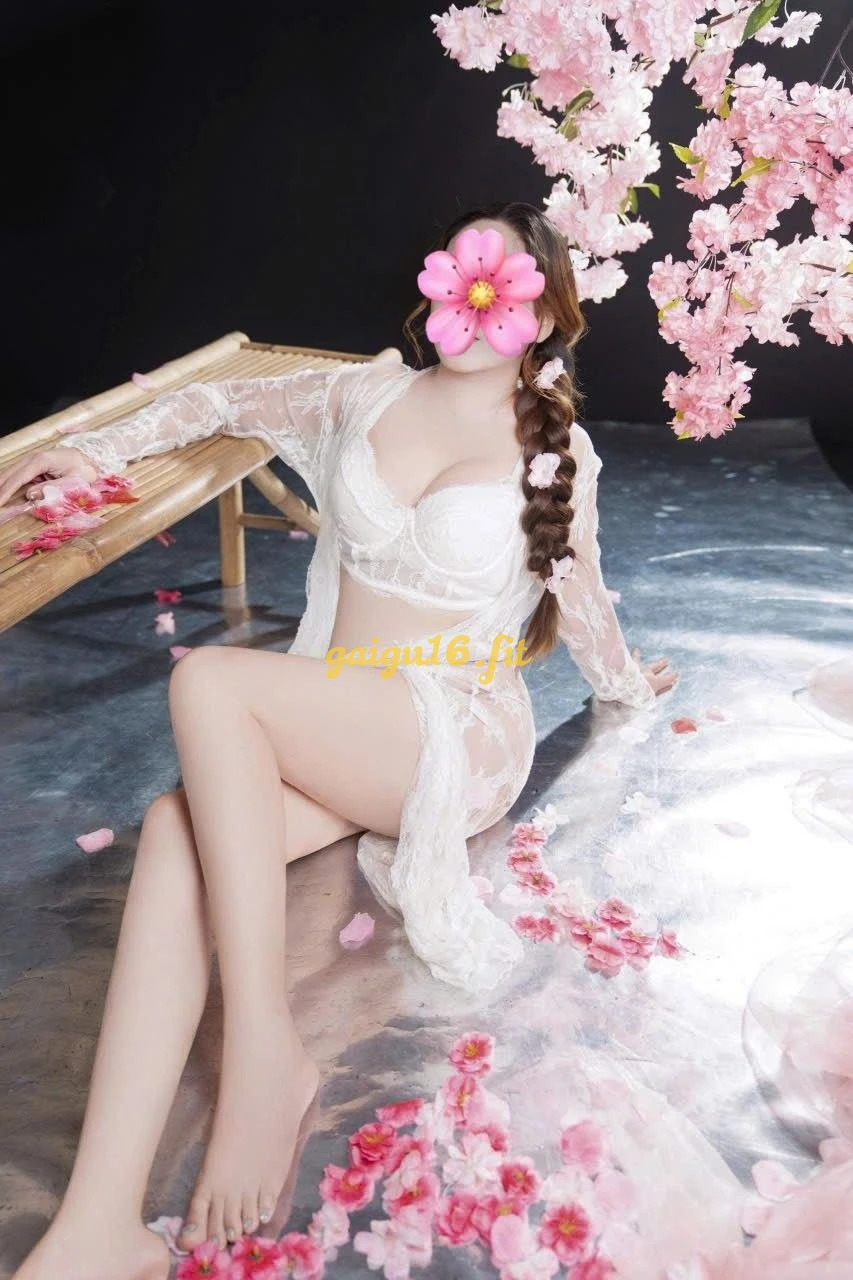 Yến Vy - Em Gái Siêu Dâm, BJ Đỉnh Cao, Phê Tới Nóc
