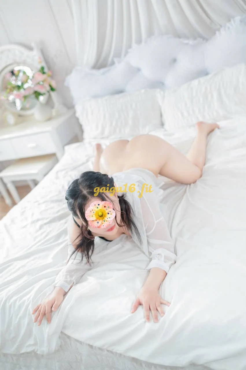 ❤️YẾN VY❤️ BÉ MỚI VÀO NGHỀ TÌNH CẢM CHIỀU KHÁCH NHƯ NGƯỜI YÊU