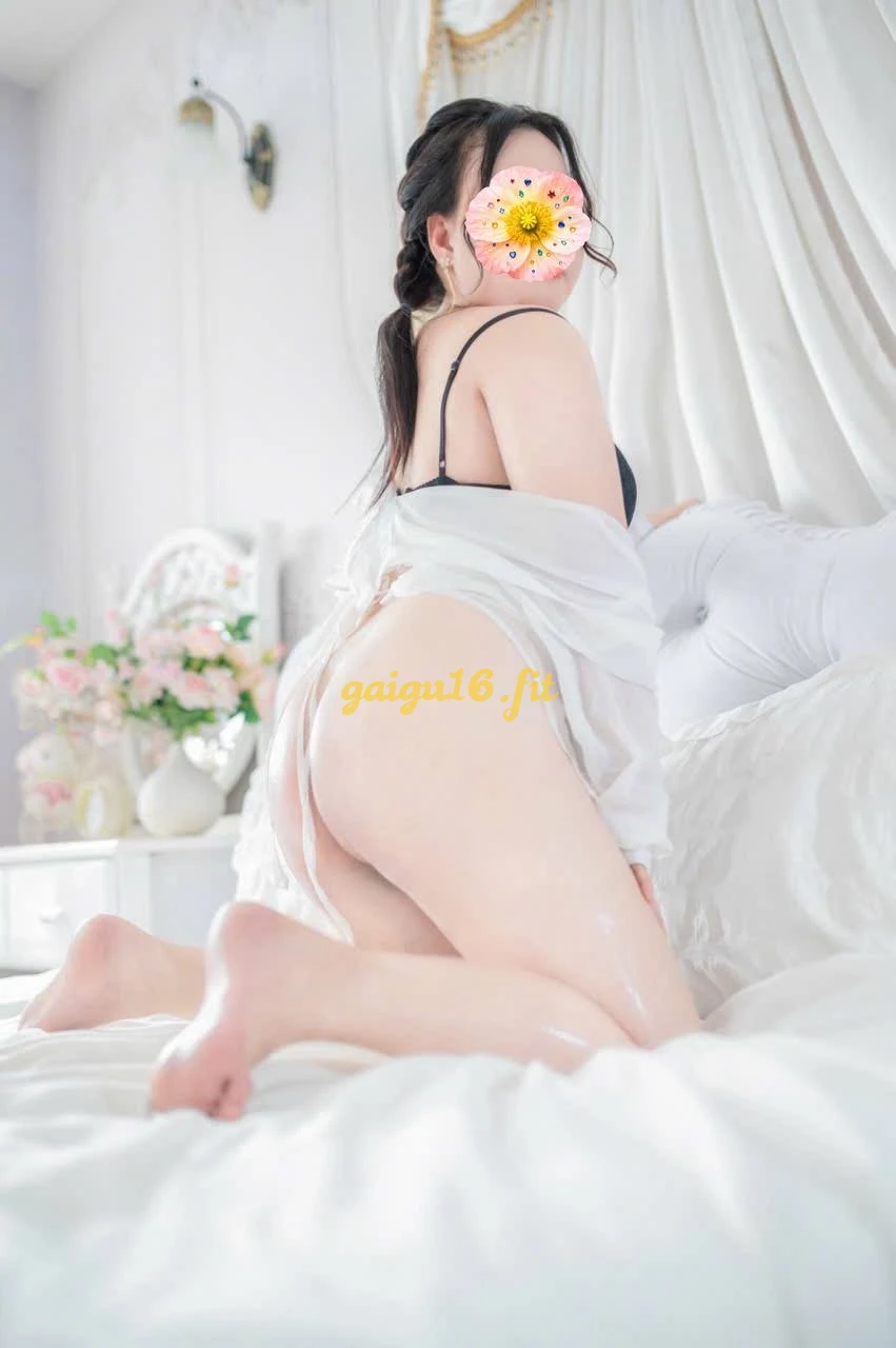 ❤️YẾN VY❤️ BÉ MỚI VÀO NGHỀ TÌNH CẢM CHIỀU KHÁCH NHƯ NGƯỜI YÊU