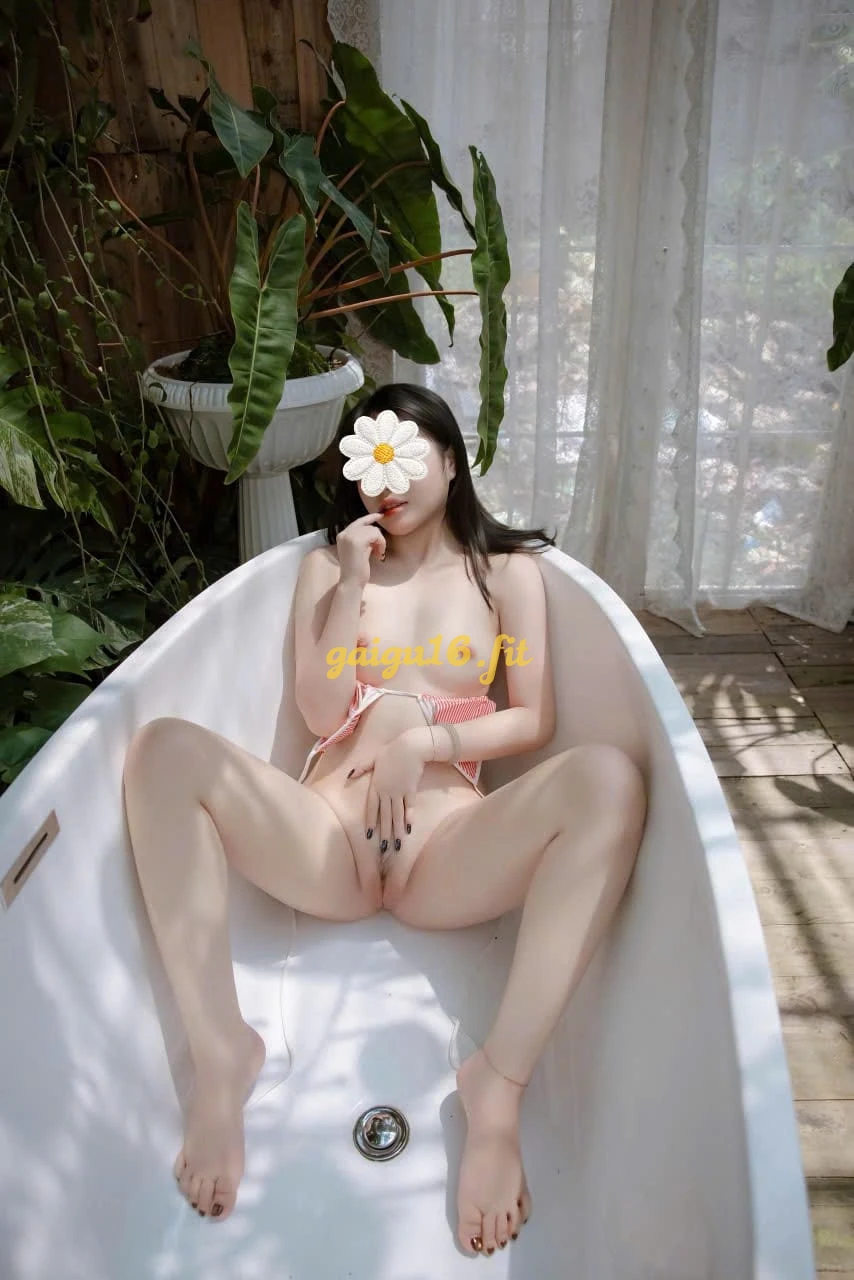 NEW 🌸 KIỀU ANH 2K8 🌸 NON TƠ- XINH DÂM HẾT BIẾT 🌸 VÚ TO BODY NGỌT THỊT 🌸 LÀM TÌNH ĐỈNH CAO
