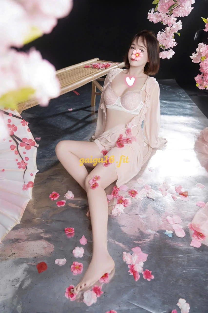 TRÂM ANH --- PHỤC VỤ NHƯ NGƯỜI YÊU!!!