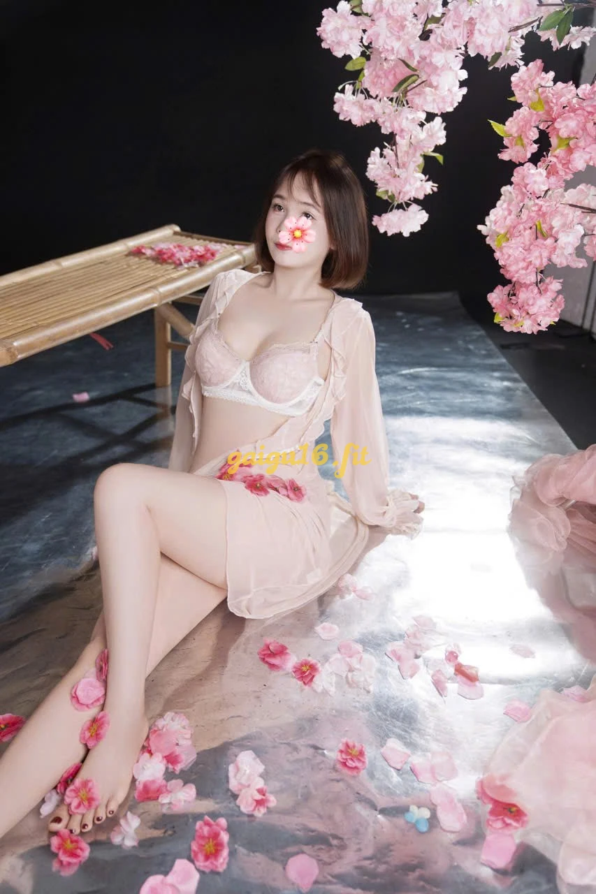 TRÂM ANH --- PHỤC VỤ NHƯ NGƯỜI YÊU!!!