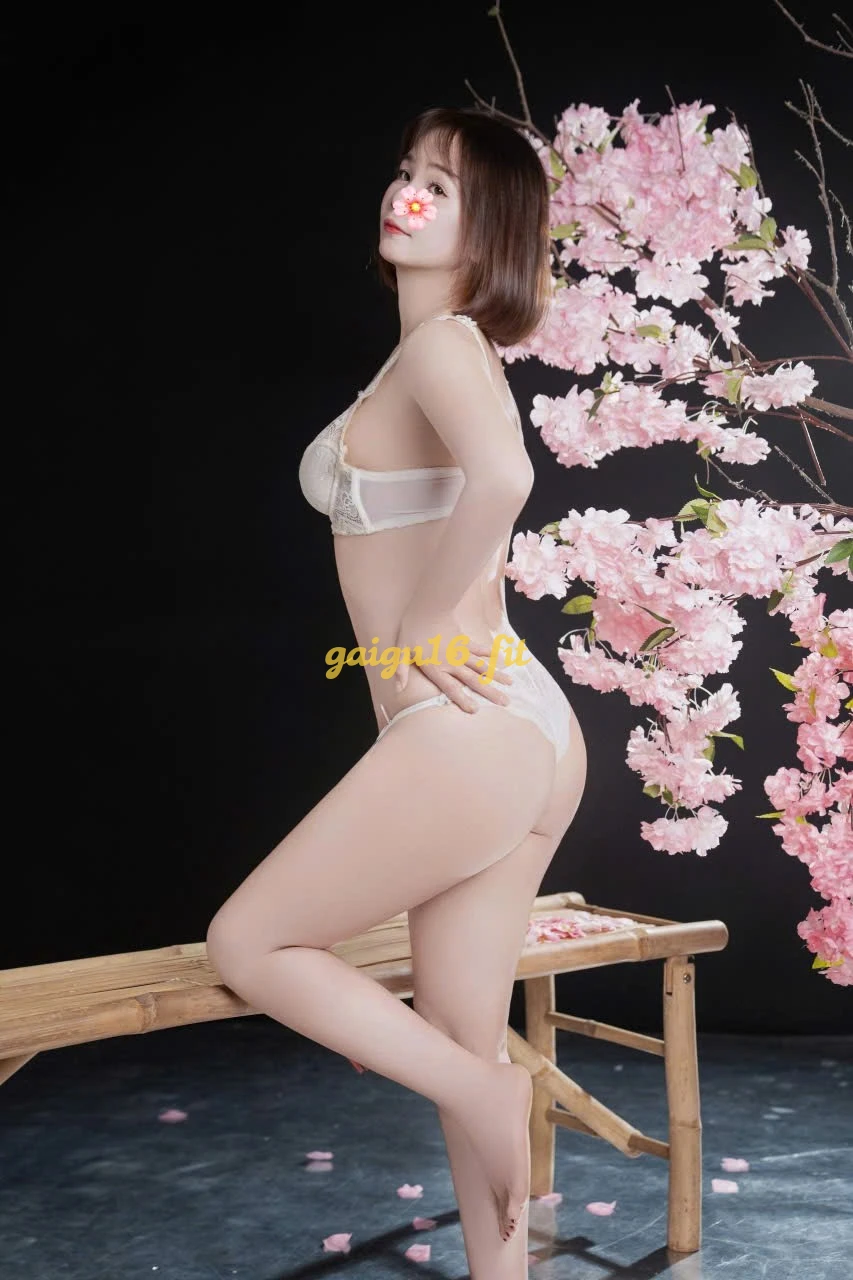 TRÂM ANH --- PHỤC VỤ NHƯ NGƯỜI YÊU!!!
