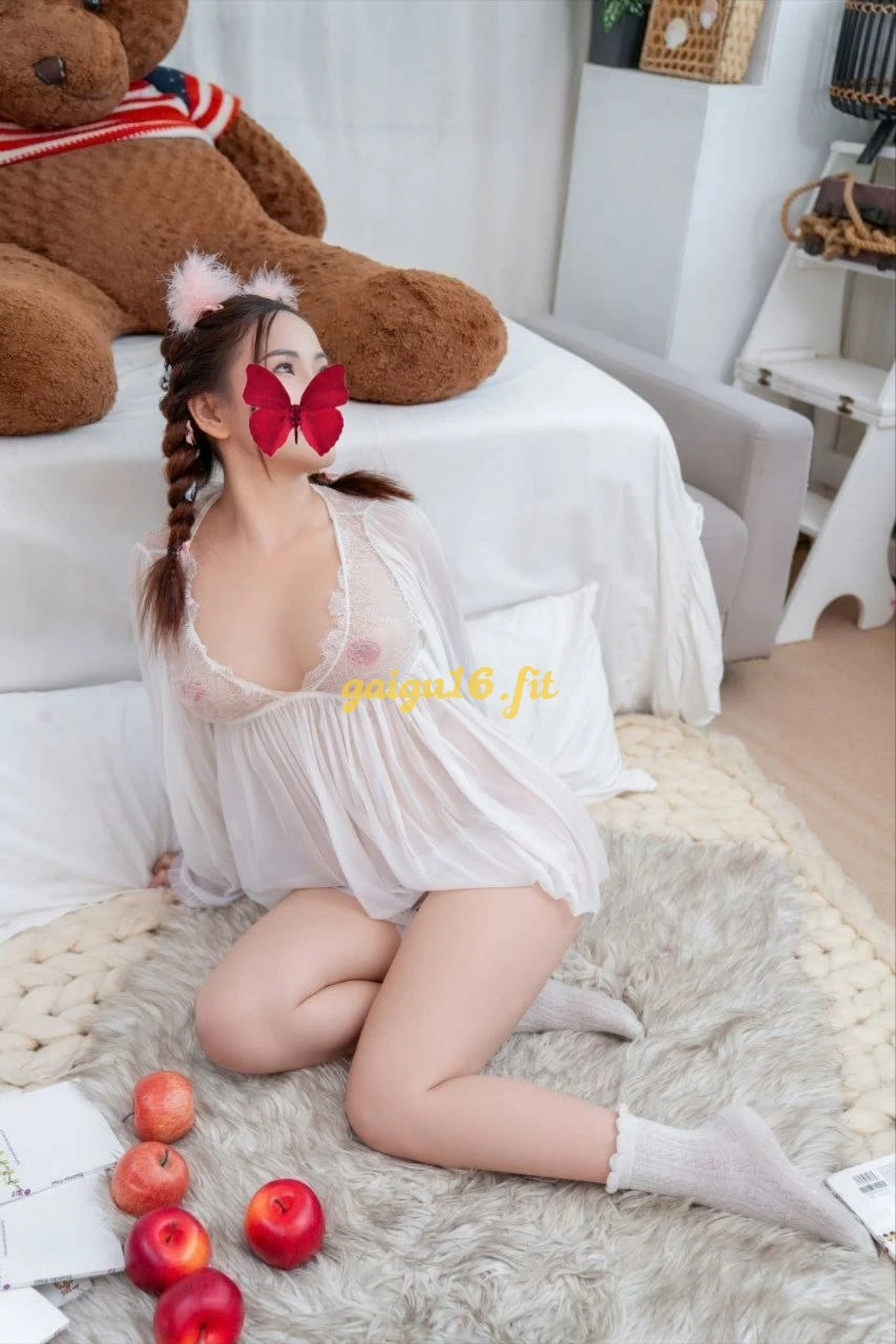 THANH HẰNG  - VÚ BỰ, MẶT XINH, TUYỆT CHIÊU DÂM ĐÃNG