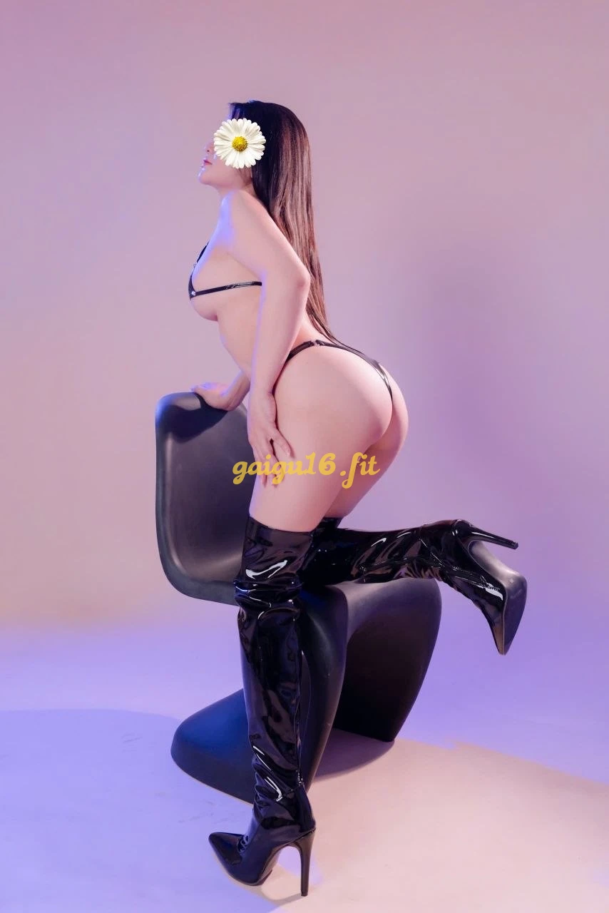 Reup Bé Ngân - Body Căng Mọng , Gợi Cảm Sexy , Siêu Dâm Đãng