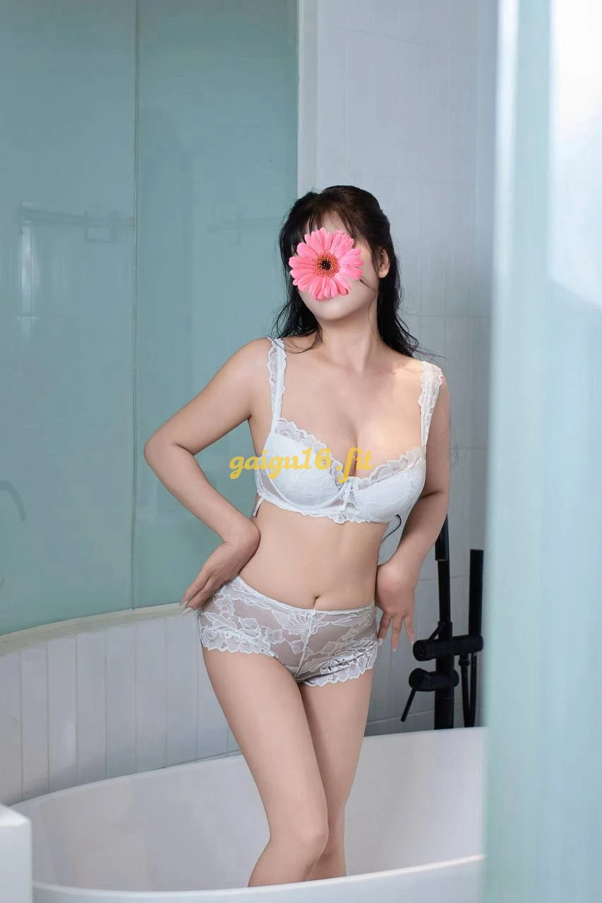 [🌸V.I.P✔ ] 🌸Oanh Oanh 🌸 Cực Phẩm Tình Dục 💦LÀM TÌNH SUNG SƯỚNG