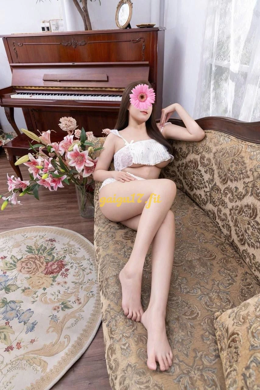 HOT MINH CHÂU 💋CỰC XINH VÚ NGON REAL TẬN TÂM NHƯ NY YÊU
