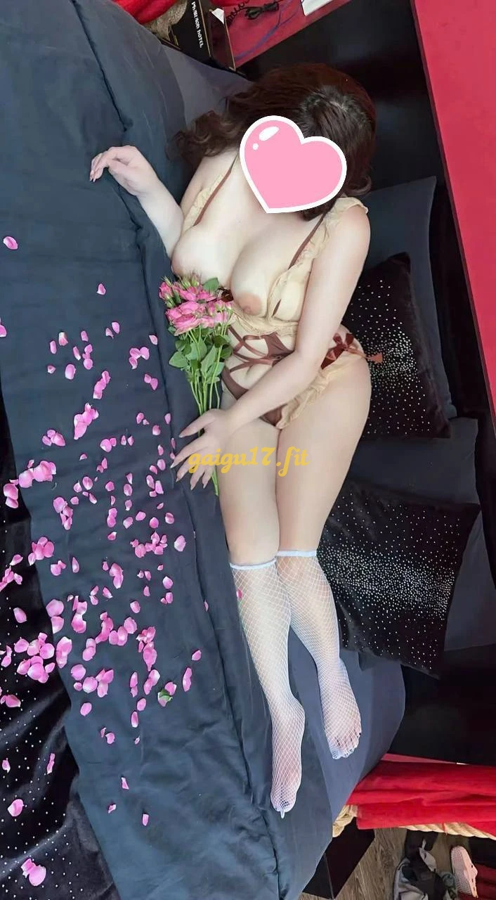 Massage🍃Thủy Baby - 2k1 - Body Chuppy - Face Xinh - Vú To -