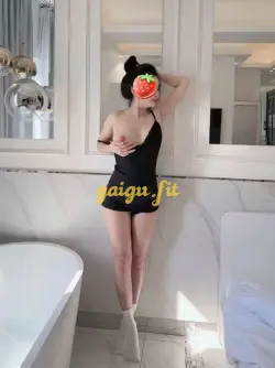 Thiên Vy 1m68 hình dt chân thật 100%