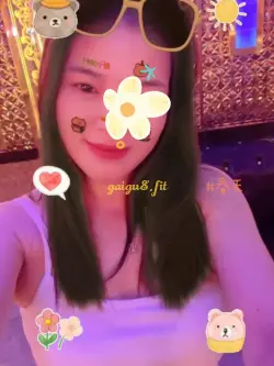 Bé Loan- em hàng nóng hổi, thơm ngon!!!