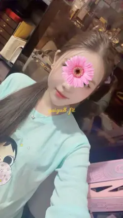 HOT THẢO VI 2K4 NON TƠ, DA TRẮNG,BODY NUỘT, VÚ BÍM ĐẸP NGUYÊN BẢN