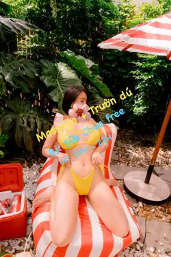 Cẩm Như - Mùa Hè Rực Lửa Với Cô Nàng Nóng Bỏng